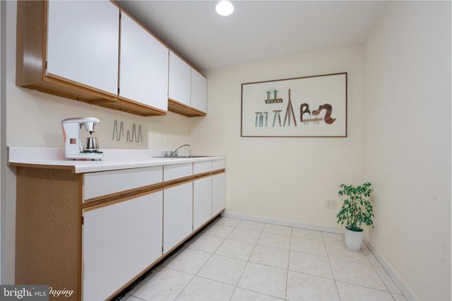 9125 COPENHAVER DR, Potomac, MD 20854