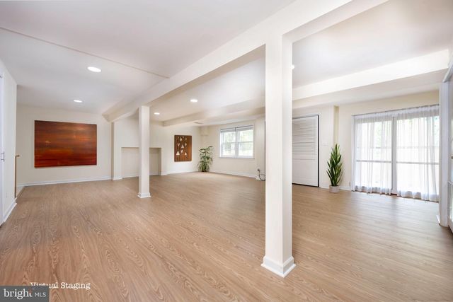 9125 COPENHAVER DR, Potomac, MD 20854