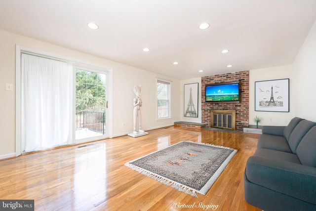 9125 COPENHAVER DR, Potomac, MD 20854