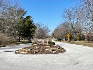 2552 E Royal Ridge Drive, Crete, IL 60417