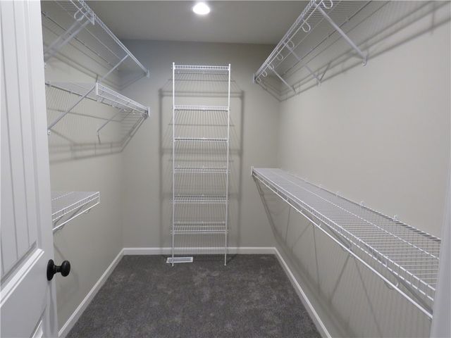 281 Collamer Rd, Parma, NY 14468