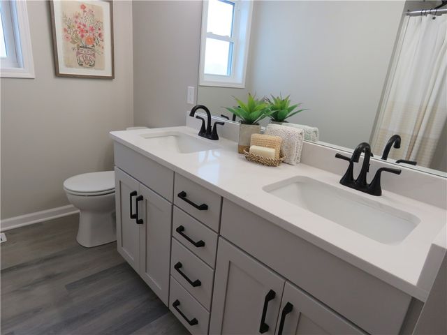 281 Collamer Rd, Parma, NY 14468