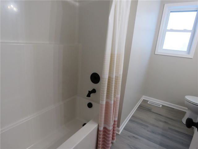 281 Collamer Rd, Parma, NY 14468