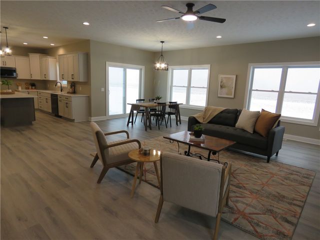 281 Collamer Rd, Parma, NY 14468