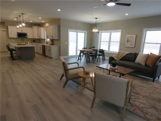 281 Collamer Rd, Parma, NY 14468