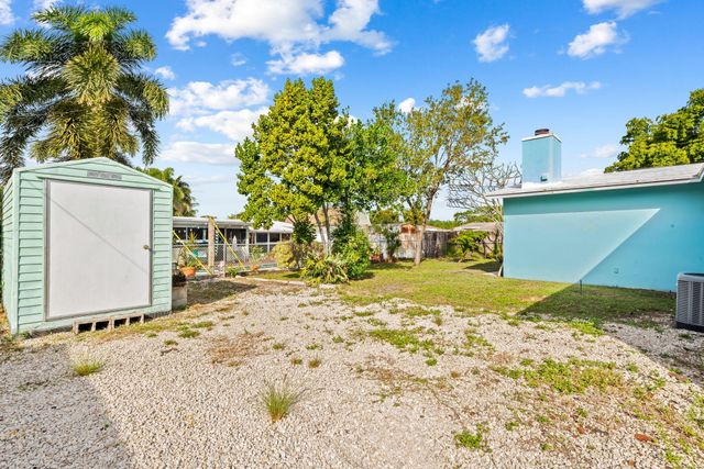 27 NE 16th Avenue, Pompano Beach, FL 33060