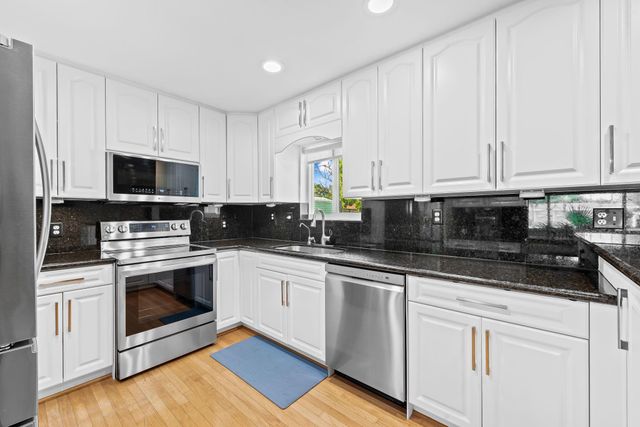 27 NE 16th Avenue, Pompano Beach, FL 33060