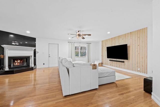 27 NE 16th Avenue, Pompano Beach, FL 33060