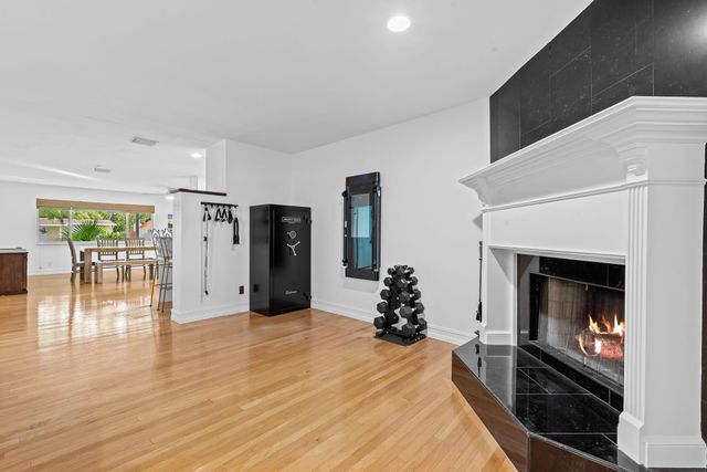 27 NE 16th Avenue, Pompano Beach, FL 33060