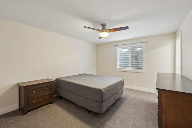 706 NE 57th Street, Ankeny, IA 50021
