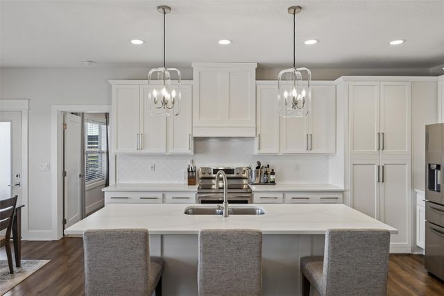 706 NE 57th Street, Ankeny, IA 50021