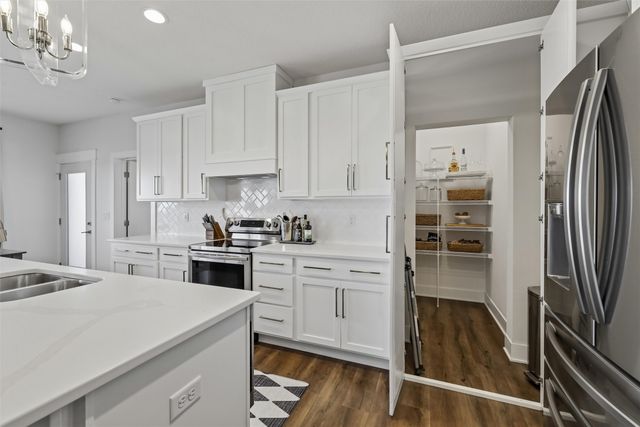 706 NE 57th Street, Ankeny, IA 50021