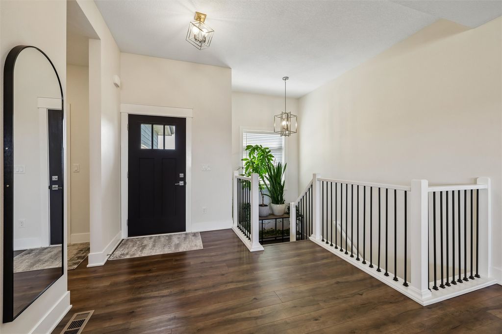 706 NE 57th Street, Ankeny, IA 50021
