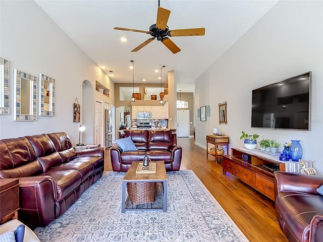 19101 GOLDEN CACOON PLACE, Lutz, FL 33558