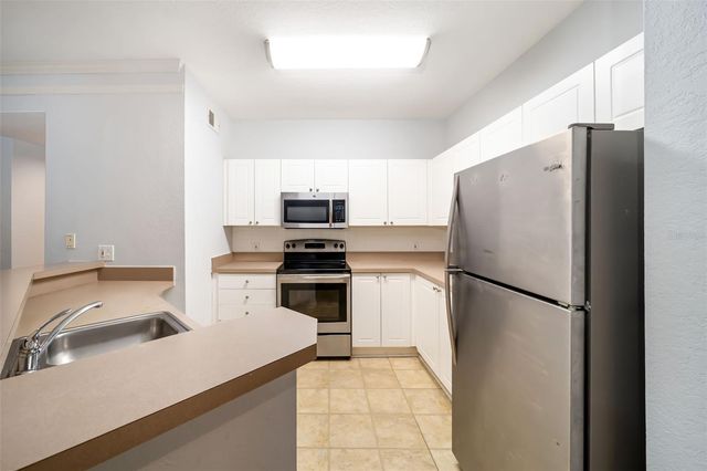 5134 NORTHRIDGE ROAD 206, Sarasota, FL 34238