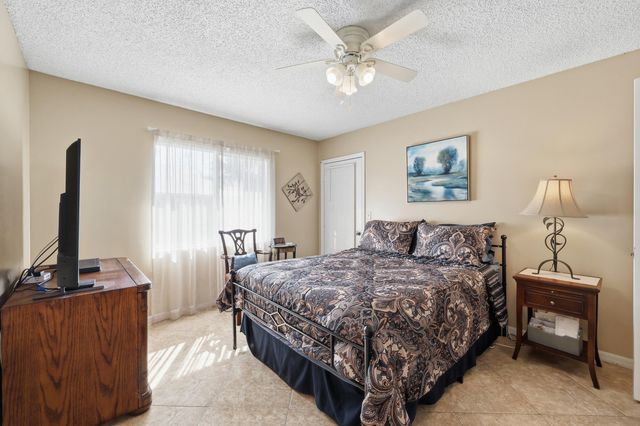 205 SE Village Dr Unit 205, Port St Lucie, FL 34952