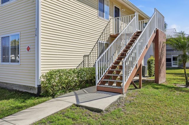 205 SE Village Dr Unit 205, Port St Lucie, FL 34952