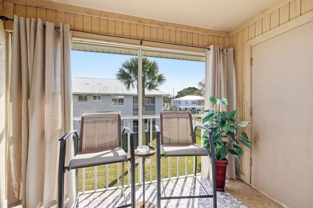 205 SE Village Dr Unit 205, Port St Lucie, FL 34952