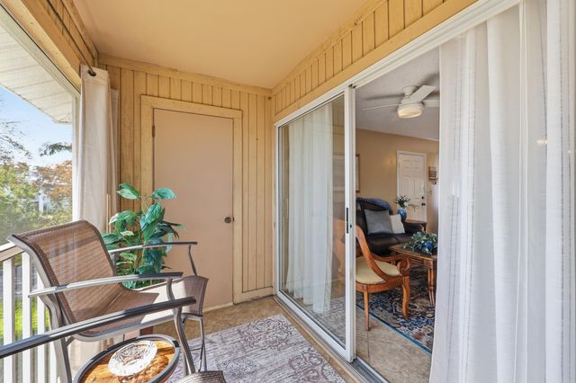 205 SE Village Dr Unit 205, Port St Lucie, FL 34952