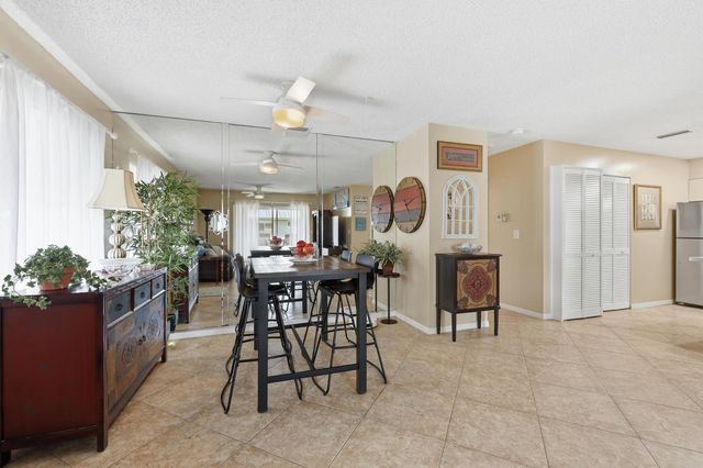 205 SE Village Dr Unit 205, Port St Lucie, FL 34952