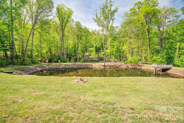 248 Blackberry Inn Road, Weaverville, NC 28787