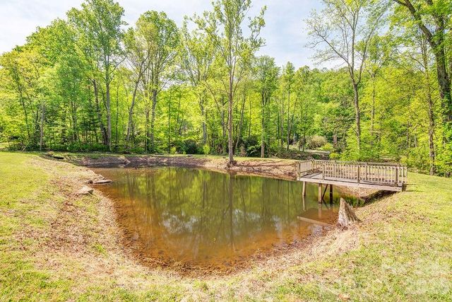 248 Blackberry Inn Road, Weaverville, NC 28787