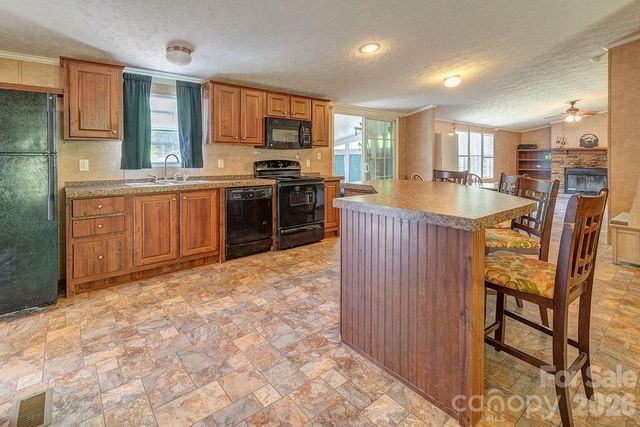 248 Blackberry Inn Road, Weaverville, NC 28787