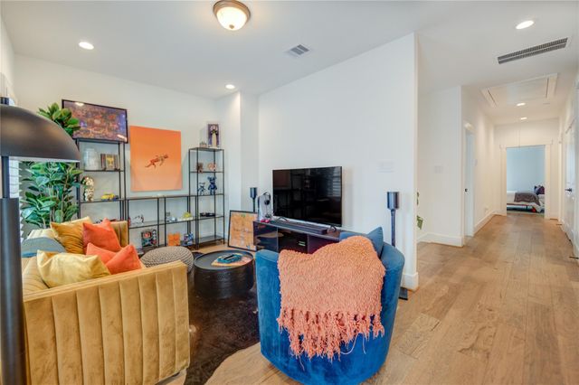 3515 Huntsford Drive, Houston, TX 77008