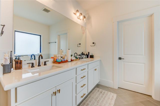 3515 Huntsford Drive, Houston, TX 77008