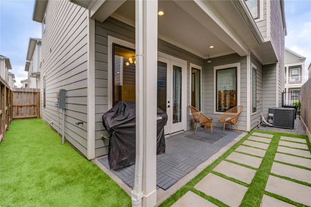 3515 Huntsford Drive, Houston, TX 77008