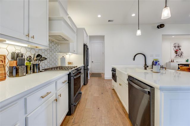 3515 Huntsford Drive, Houston, TX 77008