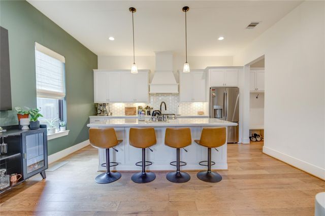 3515 Huntsford Drive, Houston, TX 77008