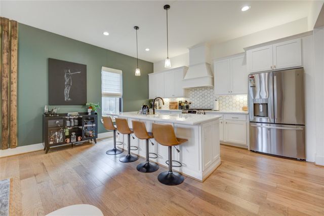 3515 Huntsford Drive, Houston, TX 77008