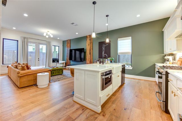 3515 Huntsford Drive, Houston, TX 77008