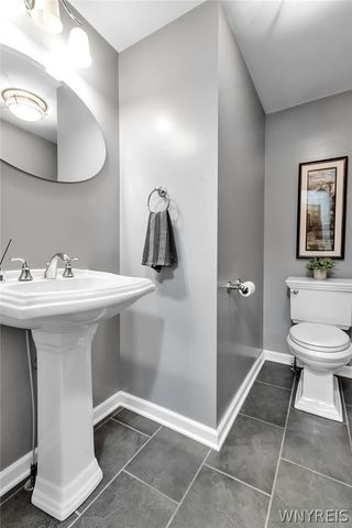 6727 Campbell Boulevard, Pendleton, NY 14094