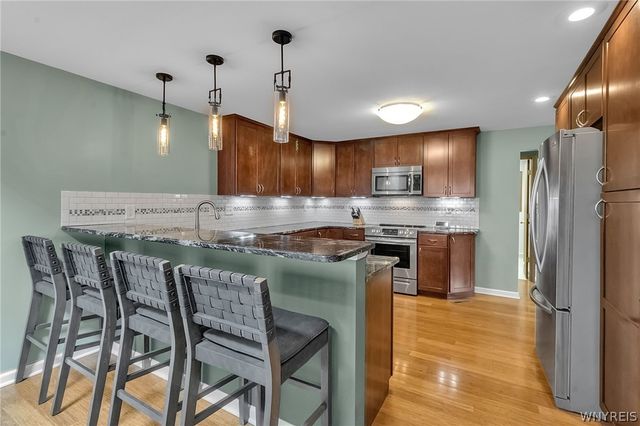 6727 Campbell Boulevard, Pendleton, NY 14094