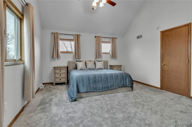 6727 Campbell Boulevard, Pendleton, NY 14094