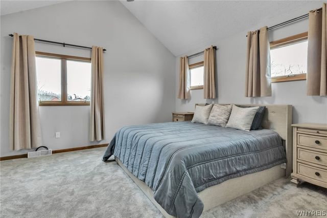 6727 Campbell Boulevard, Pendleton, NY 14094