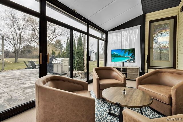 6727 Campbell Boulevard, Pendleton, NY 14094