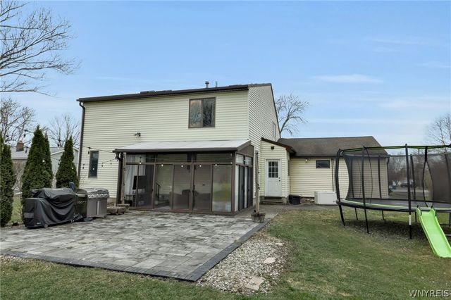 6727 Campbell Boulevard, Pendleton, NY 14094