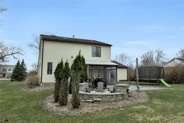 6727 Campbell Boulevard, Pendleton, NY 14094