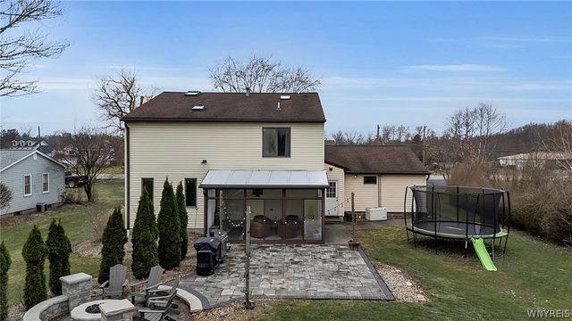 6727 Campbell Boulevard, Pendleton, NY 14094