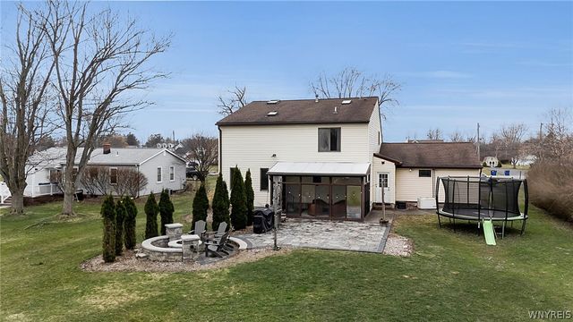 6727 Campbell Boulevard, Pendleton, NY 14094