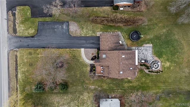 6727 Campbell Boulevard, Pendleton, NY 14094