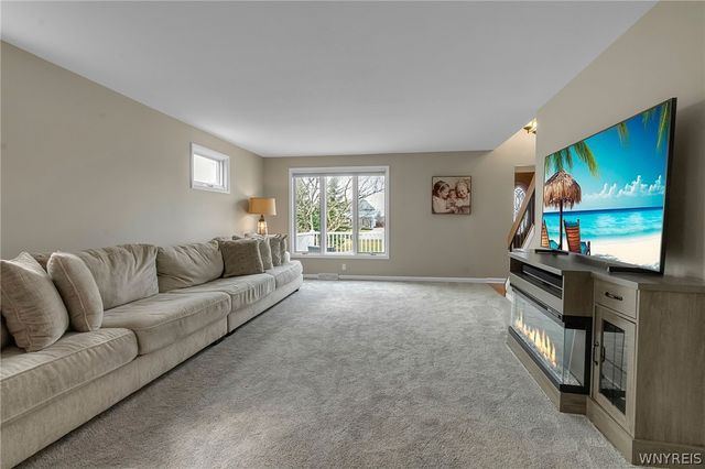 6727 Campbell Boulevard, Pendleton, NY 14094