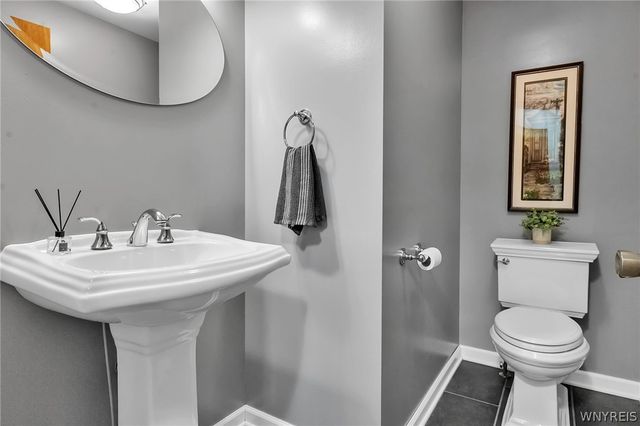 6727 Campbell Boulevard, Pendleton, NY 14094