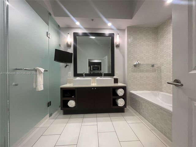 5300 NW 87th Ave 1103, Doral, FL 33178