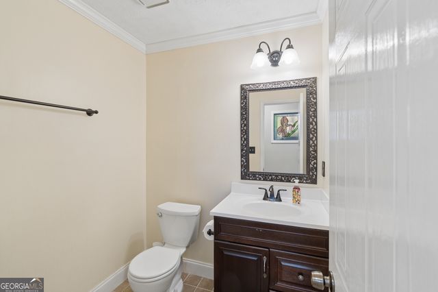 1880 Whispering Willow Way SW, Lilburn, GA 30047