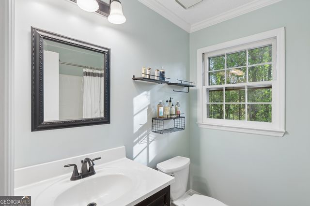 1880 Whispering Willow Way SW, Lilburn, GA 30047