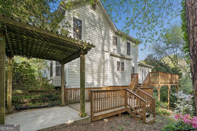 1880 Whispering Willow Way SW, Lilburn, GA 30047